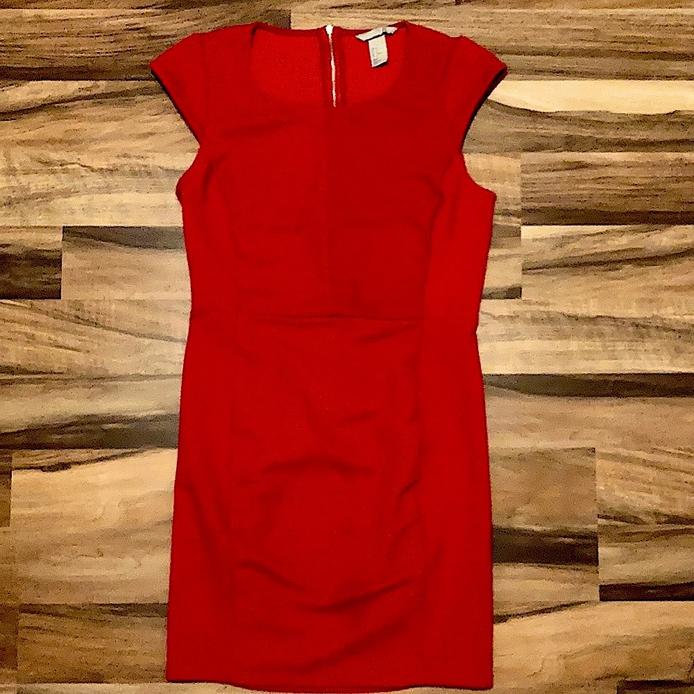 H&M Flattering Figure Red Dress